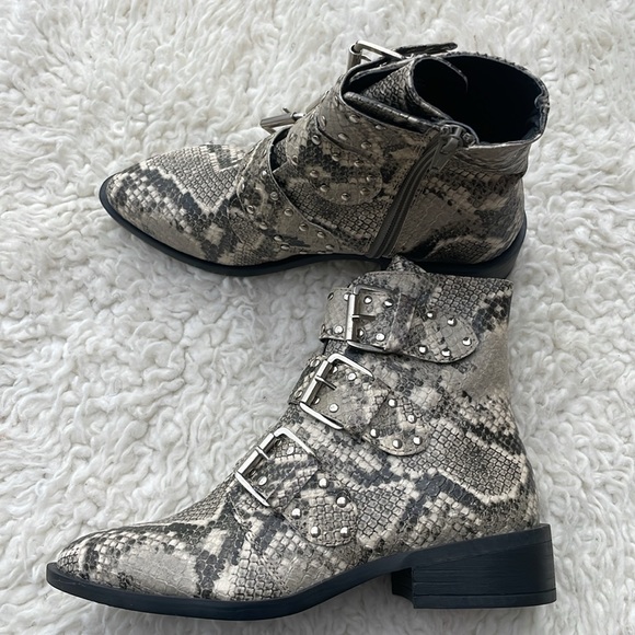 Steven Shoes. New Steven New York Harmon Triple Buckle Boot. - Picture 3 of 10
